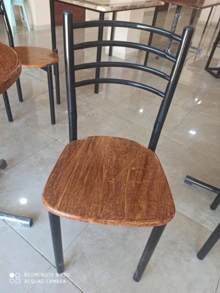 chaise et table cafÃ© 
